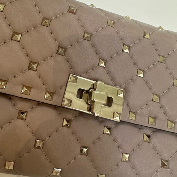 Valentino Garavani rockstud spike small leather shoulder bag - Picture 2 of 5